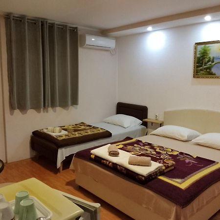Rooms Jancic Ulcinj Exterior photo